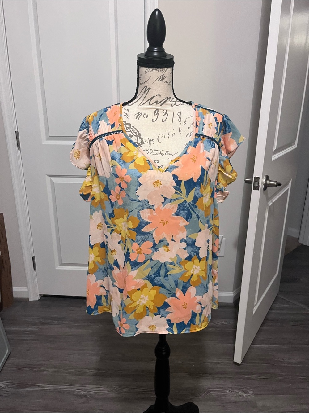 DR2 Peach, Yellow & Blue Floral V-Neck Short Sleeve Blouse